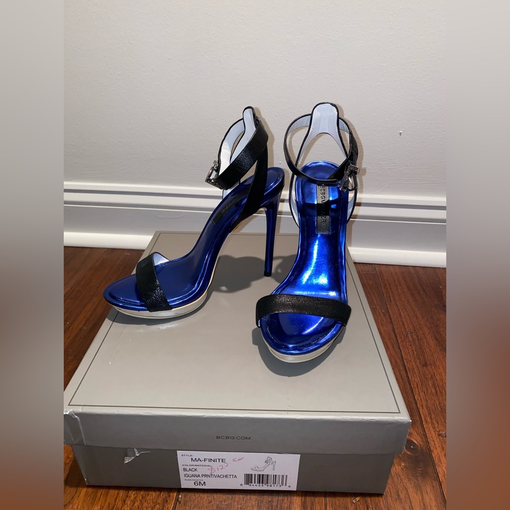 BCBG Max Azria heel